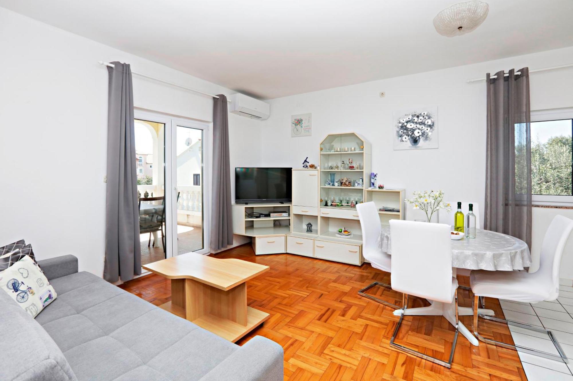 Apartments With A Parking Space Vodice - 16543 외부 사진